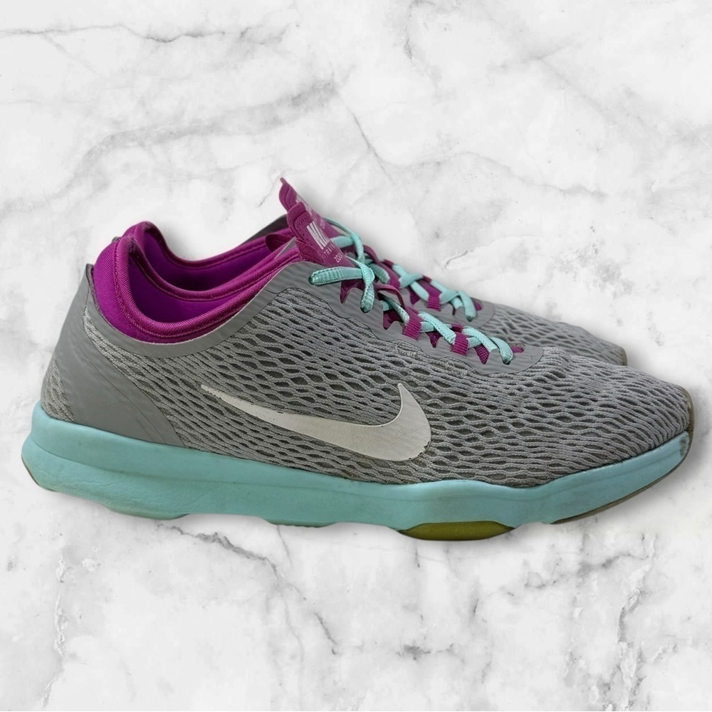 Women’s Nike Zoom Fit size 8